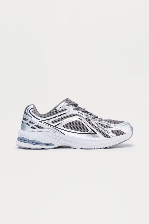 Core Move Trainer Sneaker - Black/Silver
