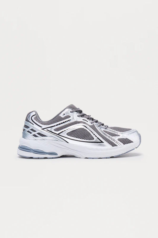 Core Move Trainer Sneaker - Black/Silver