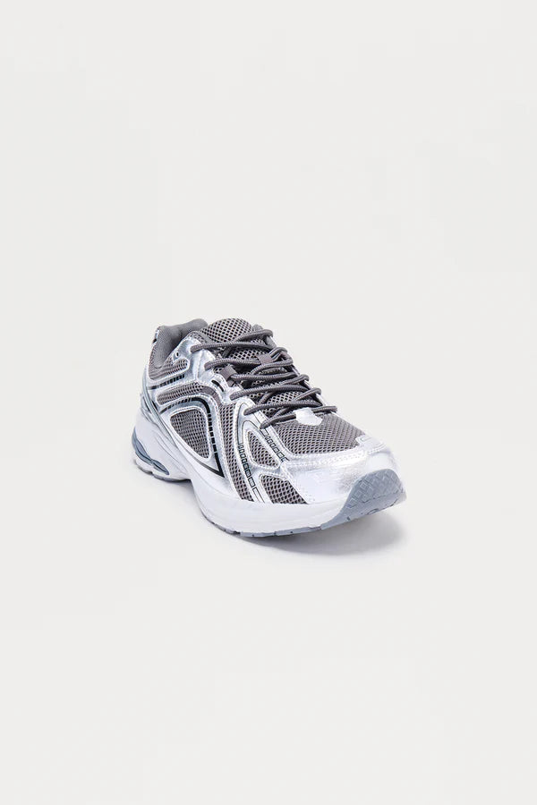 Core Move Trainer Sneaker - Black/Silver